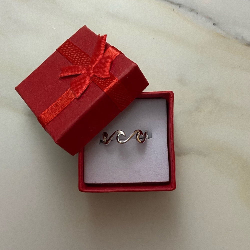 925 Infinite Wave Ring